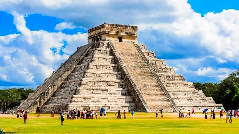 The Ultimate Chichen Itza, Cenote, and Valladolid Tour: Explore the Wonders of Yucatán