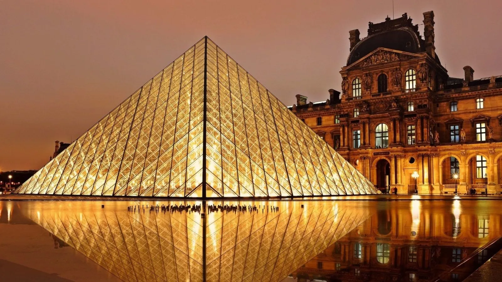 Discover the Louvre: The 100% Ultimate Guide to the World’s Greatest Museum