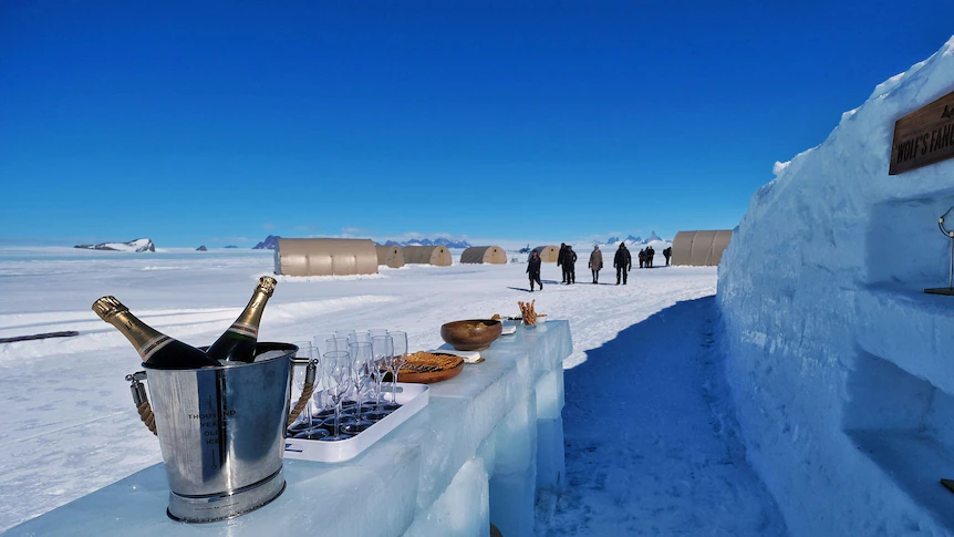 The Antarctica Peninsula: Tourist Centre